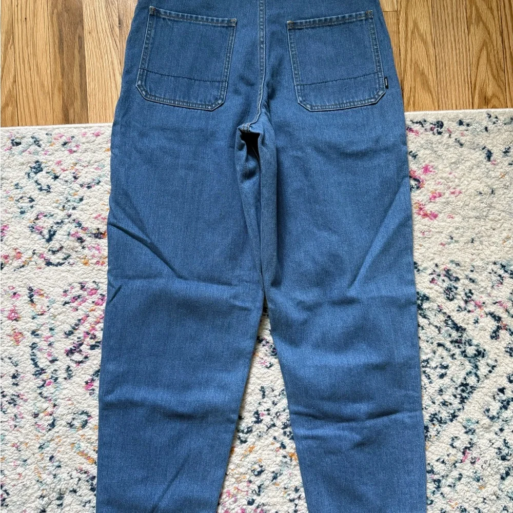 NEW: Finisterre Women's Yarrel Jeans (26R UK size/US 25) Washed Retro Indigo - Picture 9 of 16